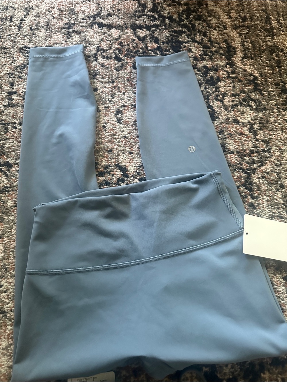 Lululemon Wunder NO LINE leggings + Flow Bra - Picture 5 of 5